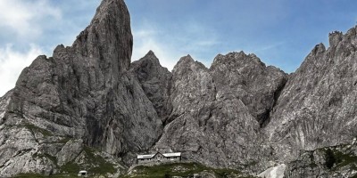 TREKKING  Alpi Carniche  - 04-08-2024 TREKKING ESTIVI La prima meta! Rifugio Calvi